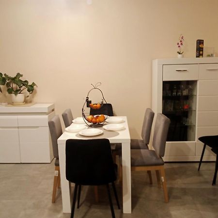 Uroczy Apartament Краков Экстерьер фото